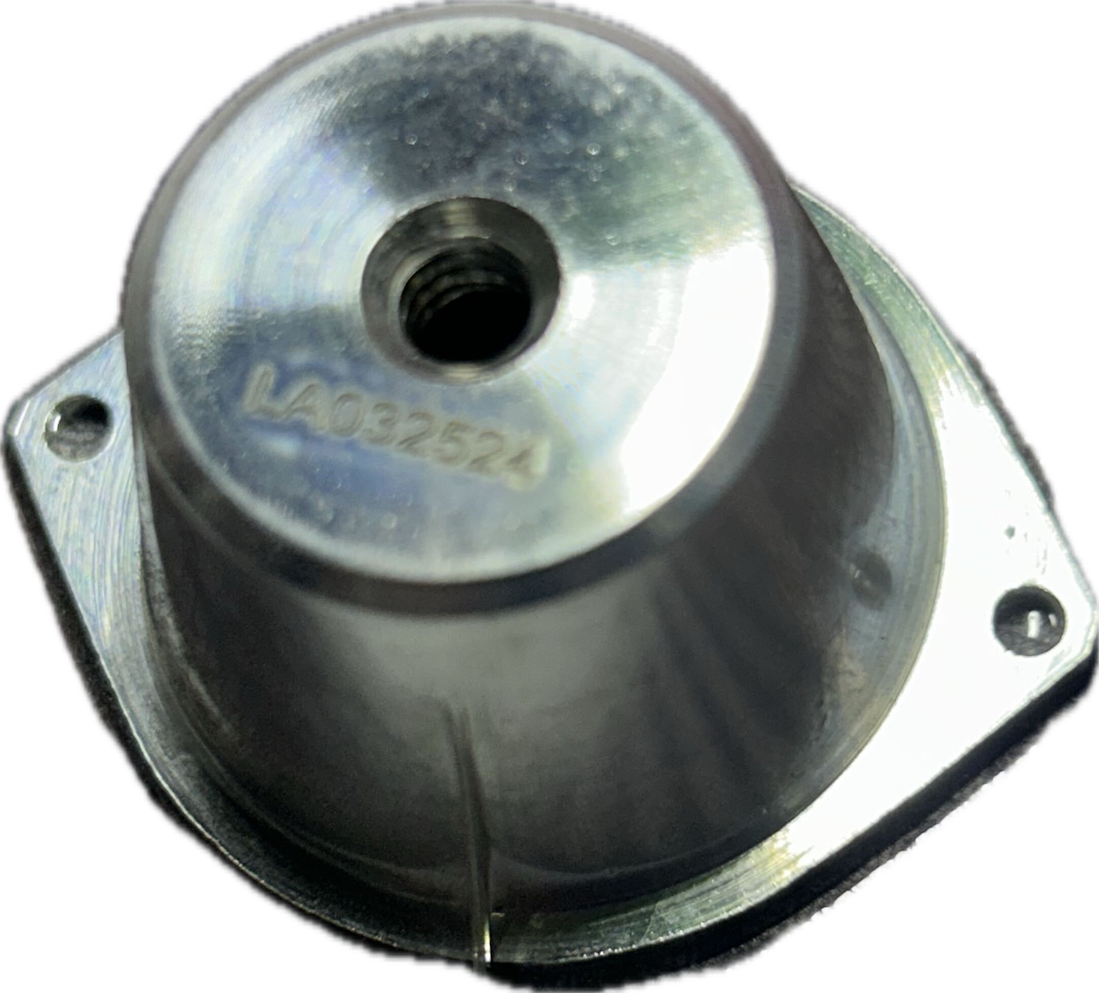 Quik Latch Mini Mounting Bucket